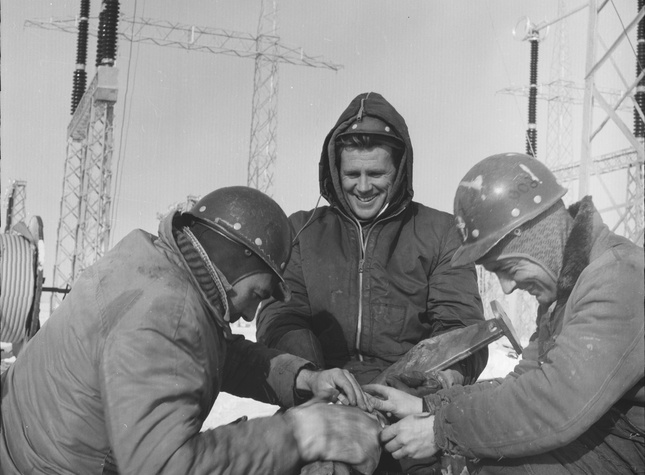 Building the first 735-kV line
