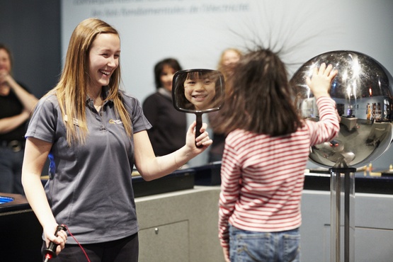 Van de Graaff generator