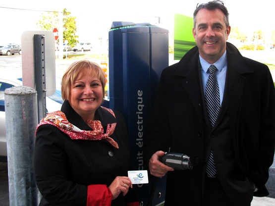 Borne de recharge pour véhicules électriques à Boisbriand.