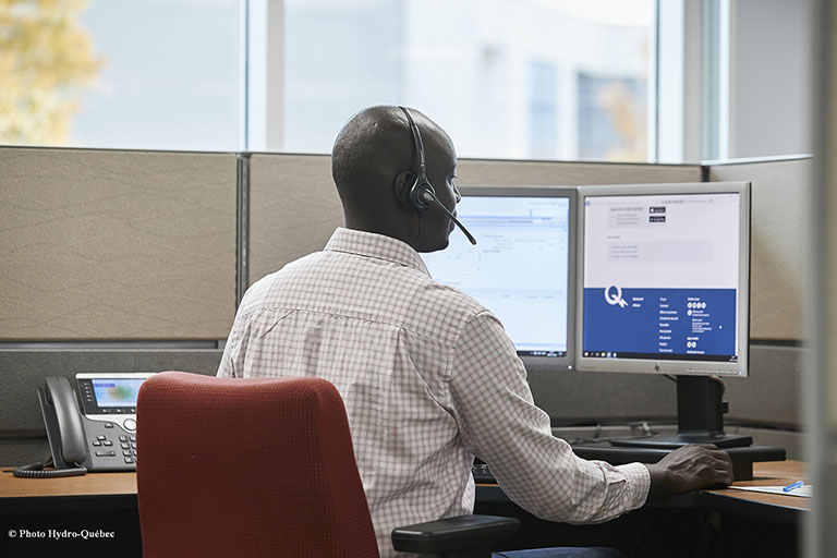 Hydro-Quebec customer service representative